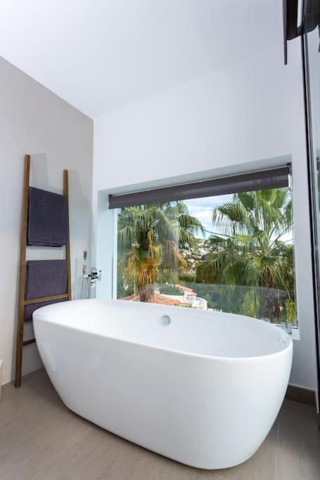 Villa Casa Santi - Luxury Home- For 8 Guests